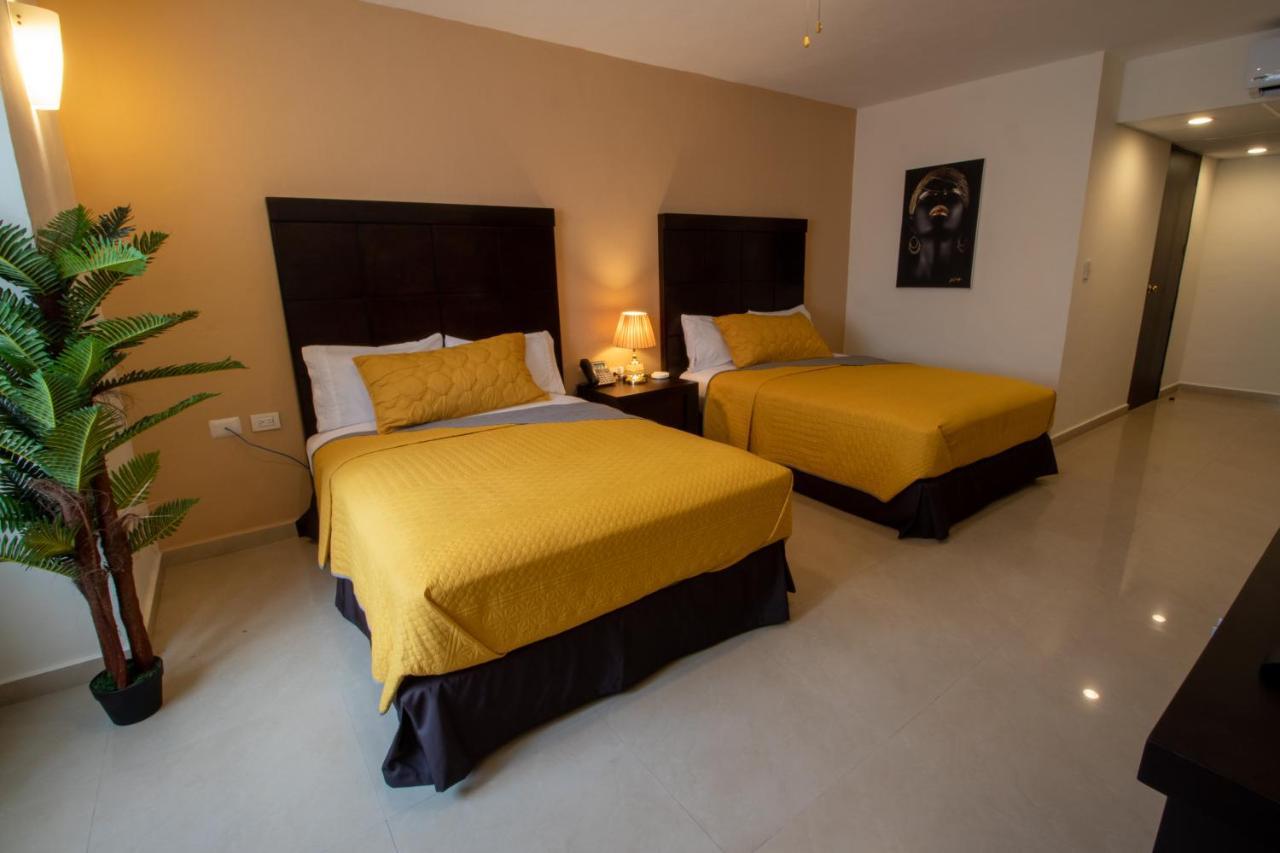 Hotel Villas Segovia Suites Playa Del Carmen Dış mekan fotoğraf